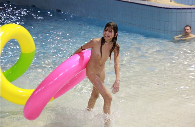 Video film about nudism in the pool in France